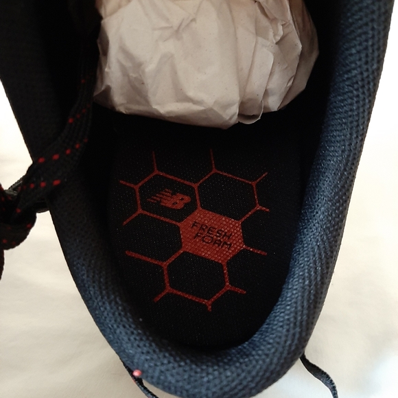 New Balance sneakers - Picture 3 of 7